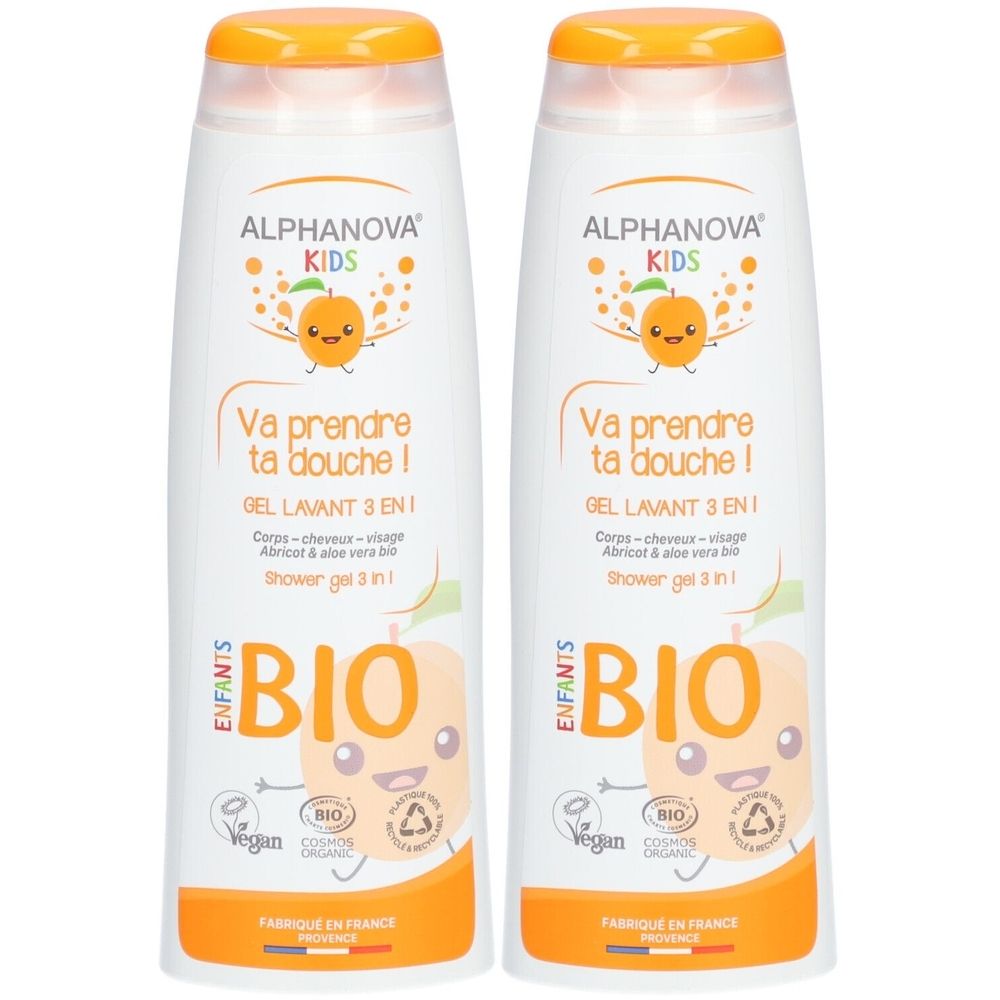 Deux flacons de gel douche pour enfants. Inscription : ALPHANOVA KIDS, BIO, 3-en-1. Avec abricot & aloe vera. Vegan.