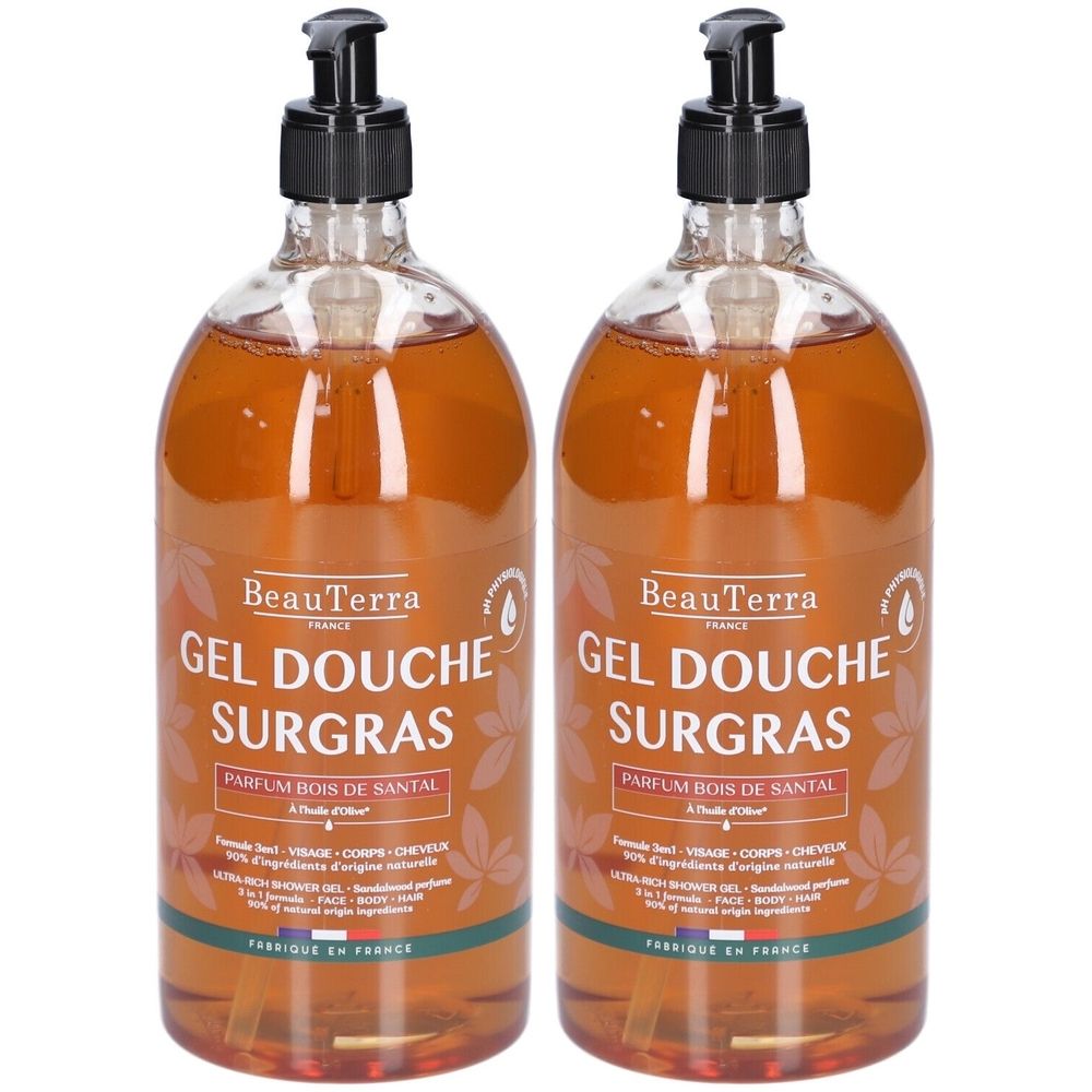 Deux flacons de gel douche avec pompe noire. Inscription: BeauTerra, Gel Douche Surgras, Parfum Bois de Santal.