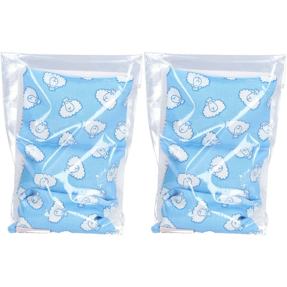 Twee blauwe warmtekussens met schapenpatroon, verpakt in transparante zakken.