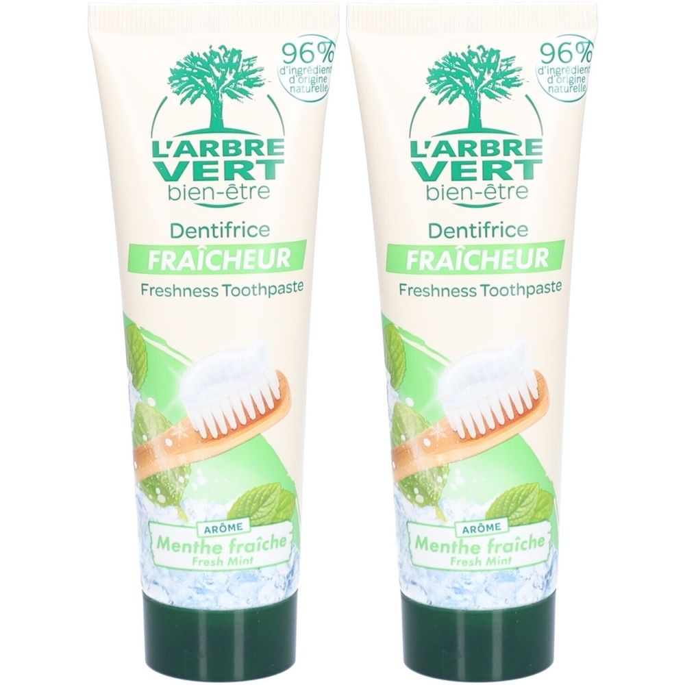 Twee tubes tandpasta. Opschrift: L'ARBRE VERT, Dentifrice Fraîcheur, Menthe fraîche. 96% natuurlijke ingrediënten.