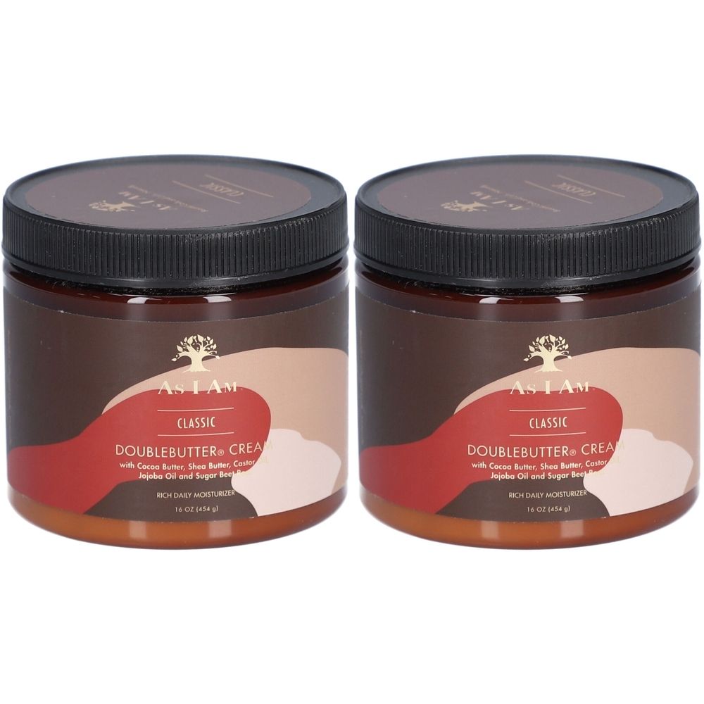 Twee bruine potten met zwarte deksels. Het etiket luidt "AS I AM CLASSIC DOUBLEBUTTERCREME".