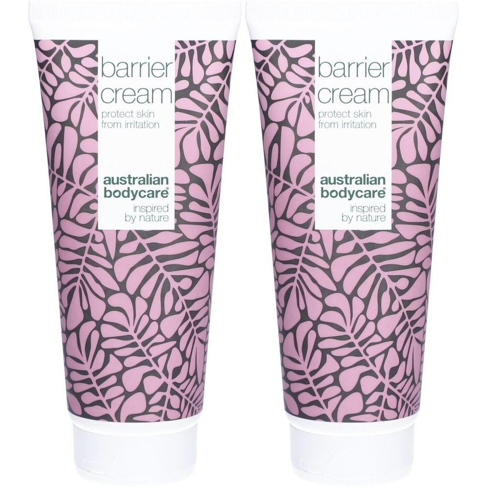 Deux tubes de crème barrière. Inscription: Australian Bodycare. Motif rose sur fond blanc. Protège la peau des irritations.