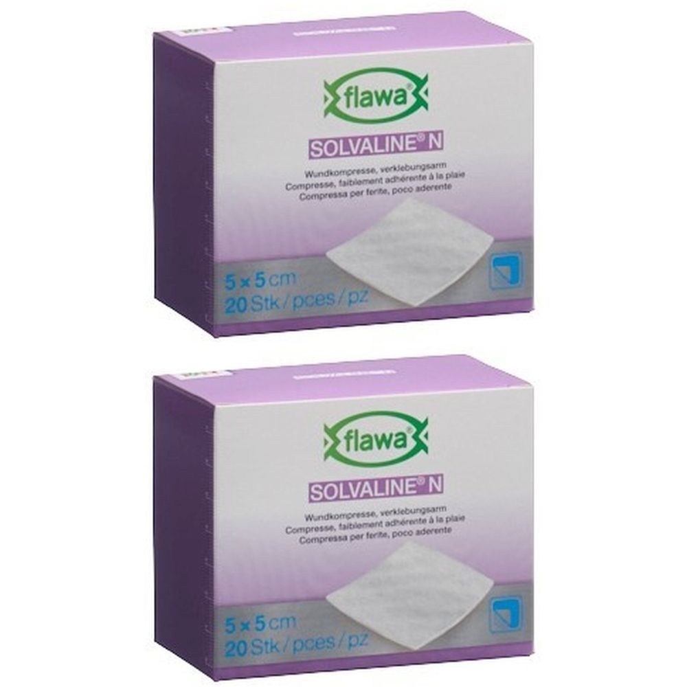 Deux boîtes de compresses Flawa Solvaline N. Inscription : 5x5 cm, 20 pièces. Emballage avec logo et nom du produit.