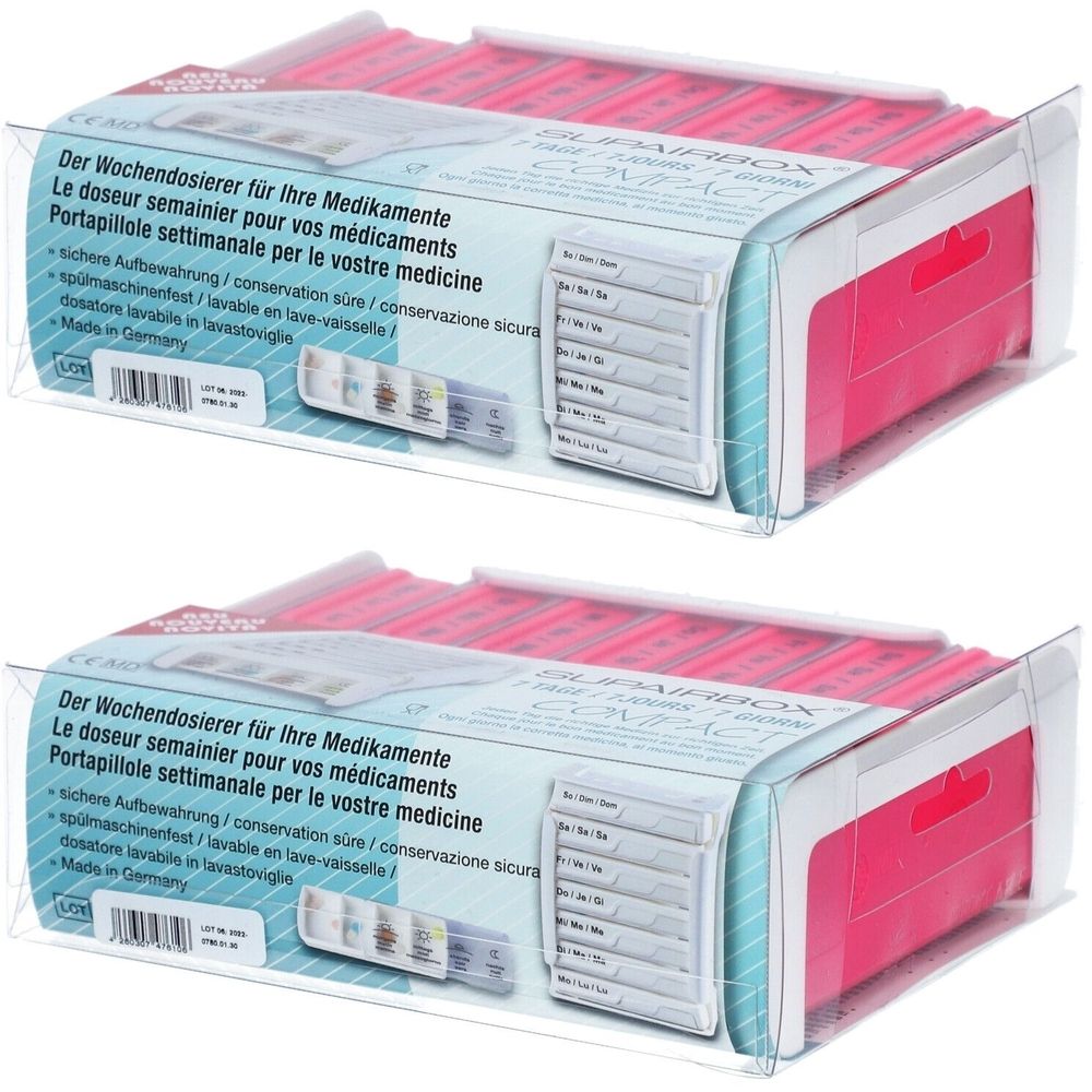 Roze wekelijkse doseerboxen, verpakt in transparante folie. Opschriften in het Duits, Frans en Italiaans. Gemaakt in Duitsland.