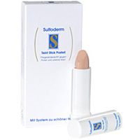 Witte doos en twee sticks. Op de doos staat Sulfoderm, Teint Stick Pastell. Eén stick is open.