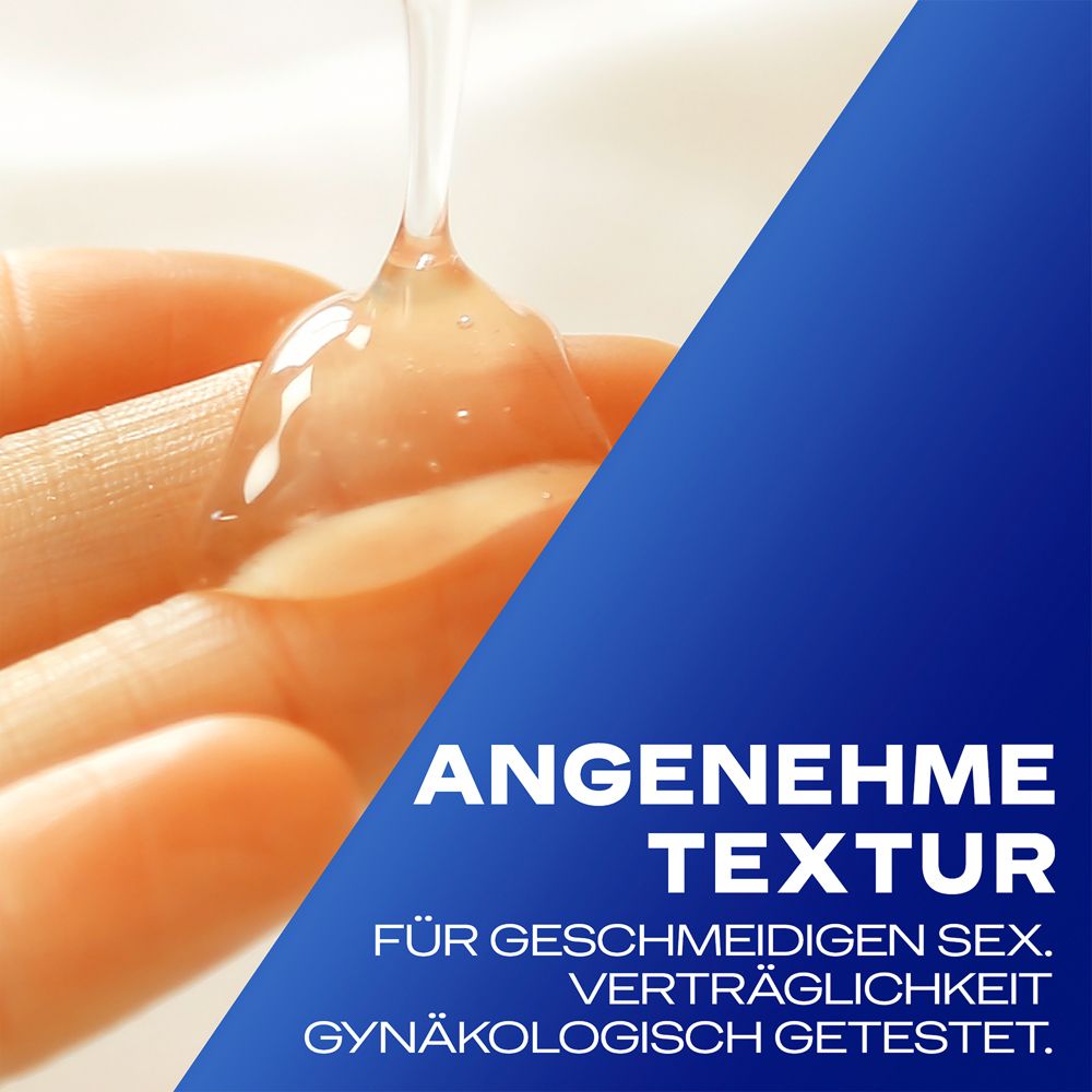 Texture agréable du gel lubrifiant Durex Play Feel sur une main.