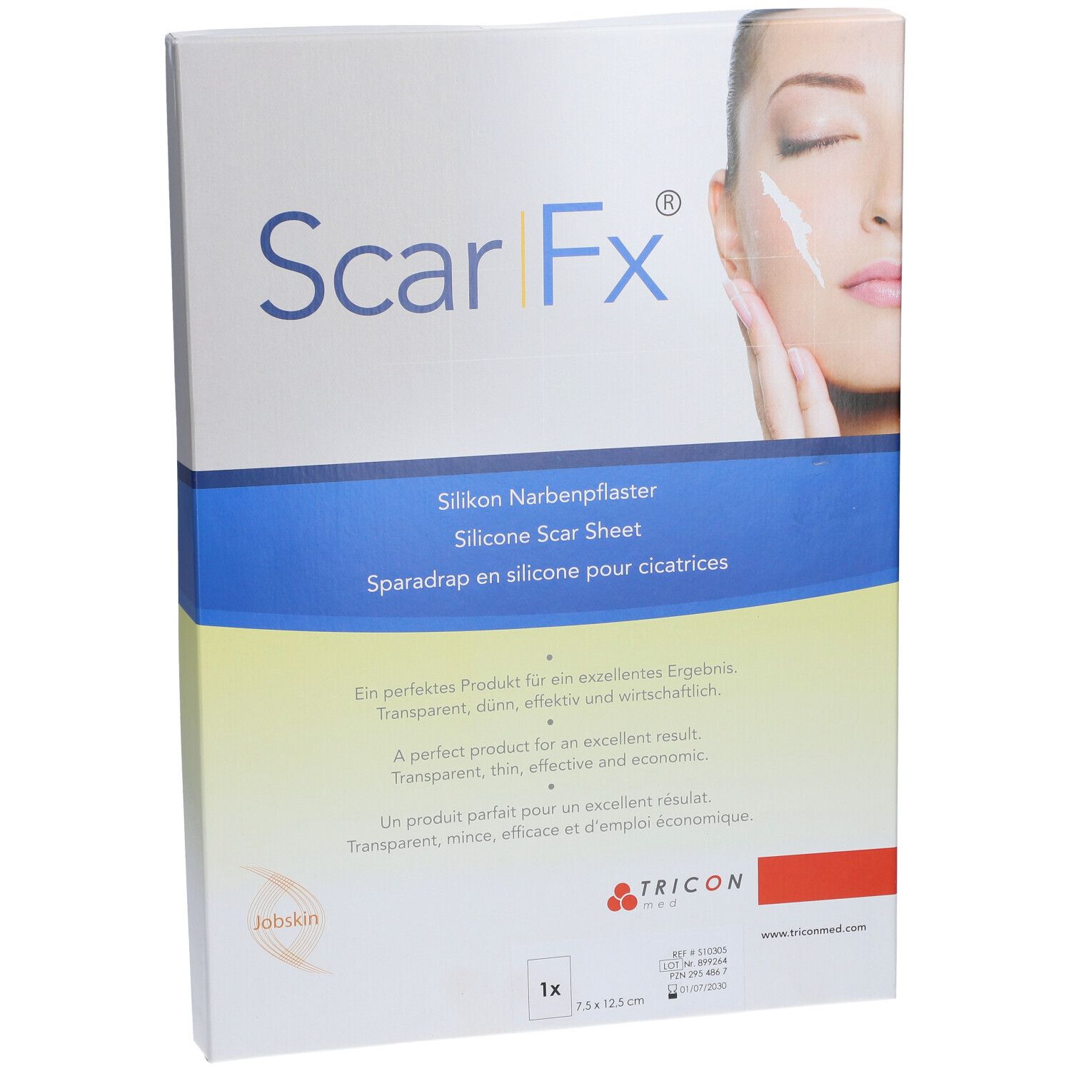 Verpakking van Scar Fx siliconen littekenpleister. Opschrift: Silikon Narbenpflaster, Silicone Scar Sheet, Sparadrap en silicone pour cicatrices. Afmeting: 7,5 x 12,5 cm.