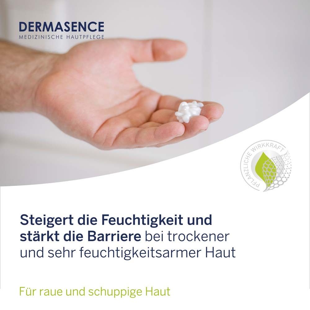 Vrouw met DERMASENCE Adtop plus Pflegecreme tube. Tekst: Natuurlijke hydraterende factoren verzorgen.