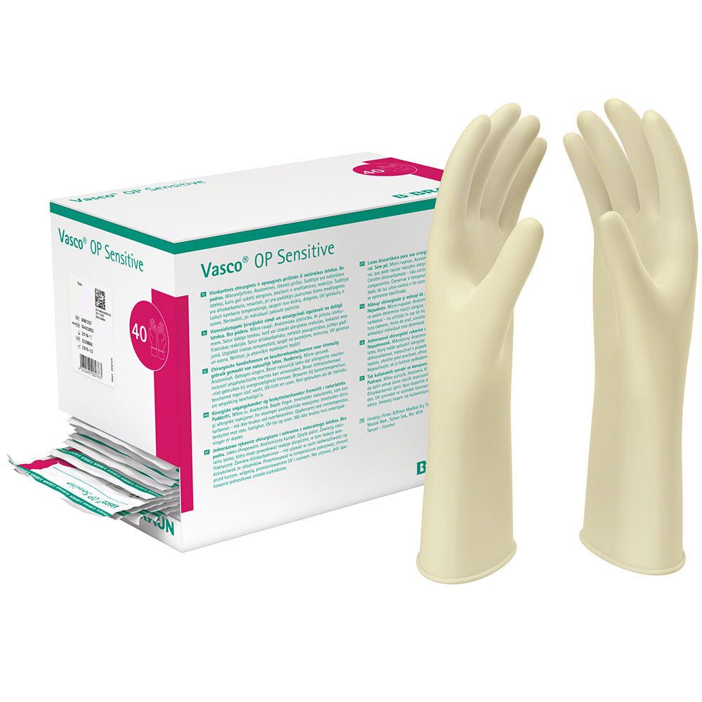Doos met operatiehandschoenen Vasco® OP Sensitive, maat 7. Twee handschoenen ernaast. Handschoenen beige, doos wit met productinformatie.