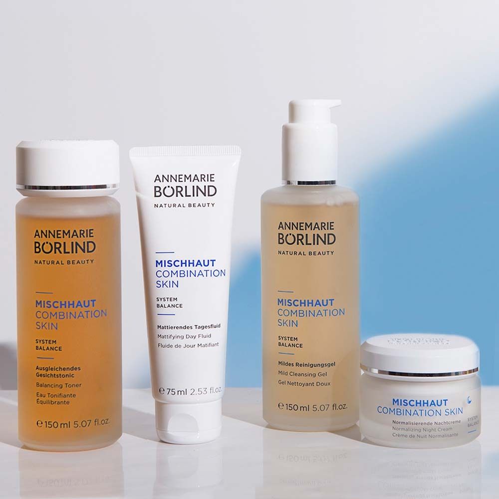 Vier producten. Reinigingsgel, dagfluid, nachtcrème en lotion. Merk: ANNEMARIE BÖRLIND.