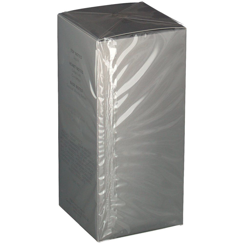 Boîte rectangulaire argentée avec logo BOSS. Film transparent enveloppant la boîte.