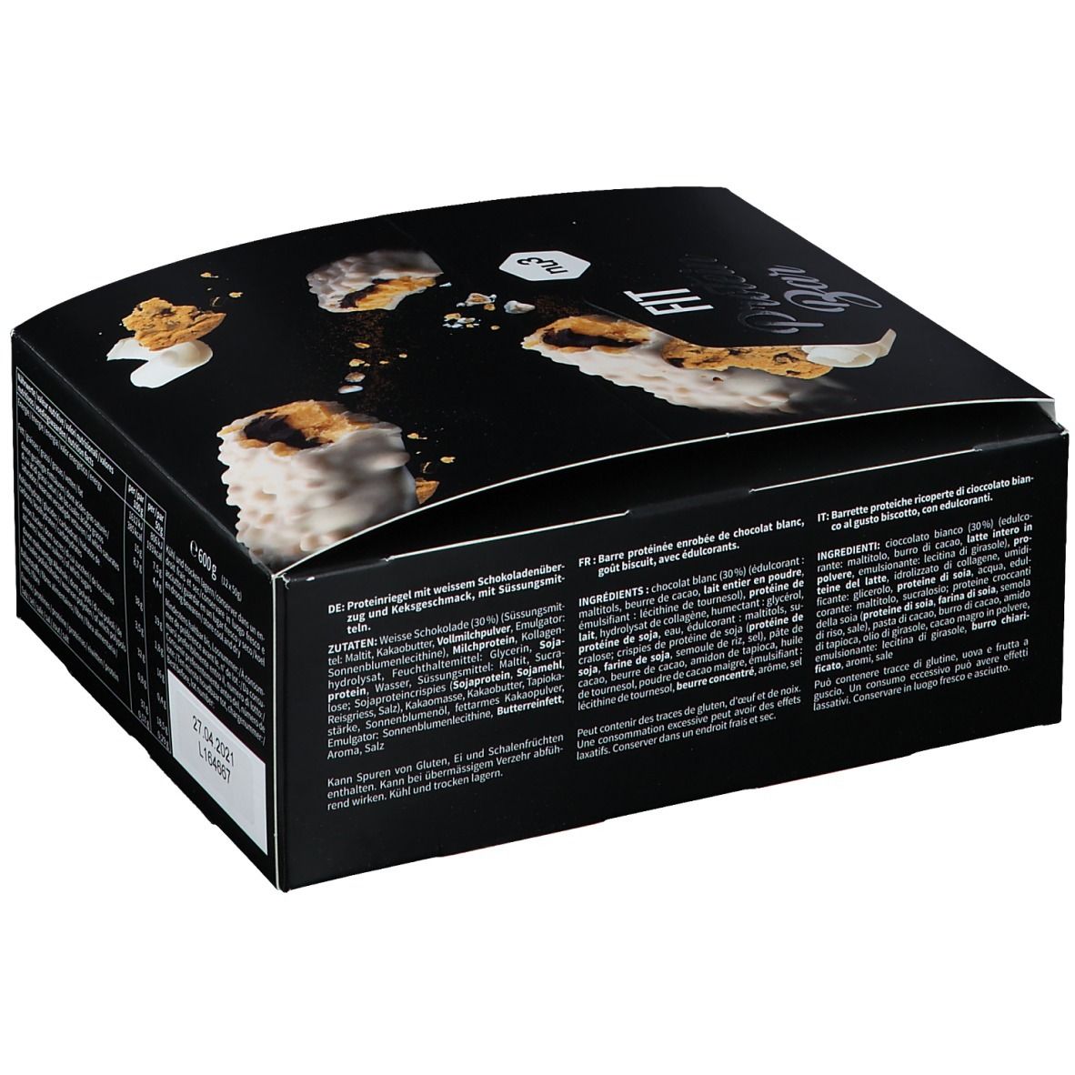 Boîte noire avec texte et illustrations de produits. Contient des listes d'ingrédients en plusieurs langues. Logo "FIT Protein Bar" visible.