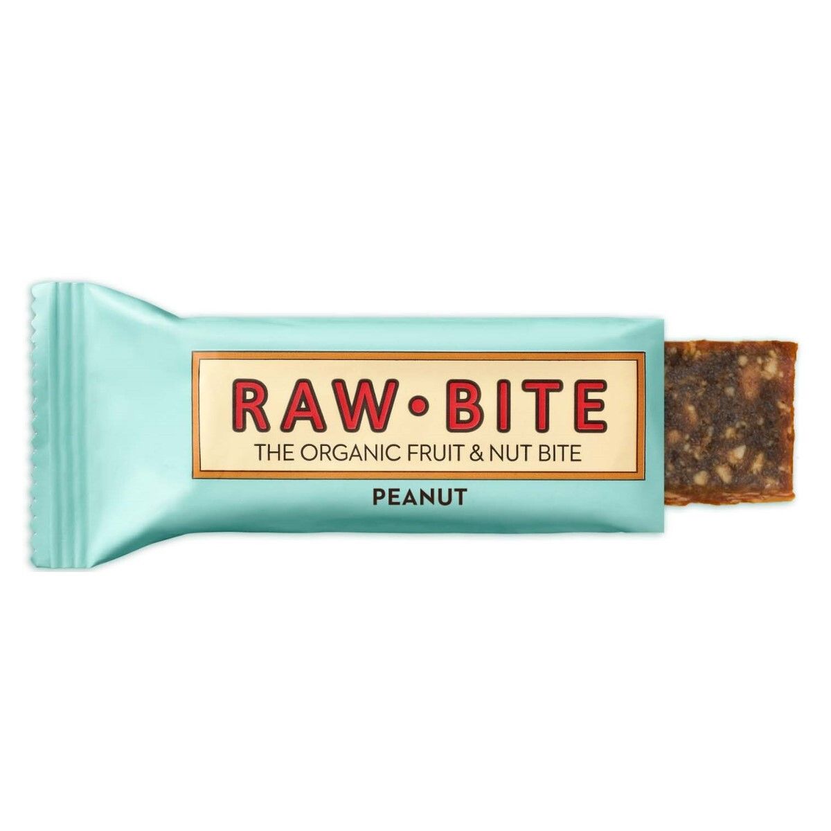 Verpakte reep en doorsnede. Opschrift: RAW BITE, THE ORGANIC FRUIT & NUT BITE, PEANUT. Lichtblauwe verpakking.