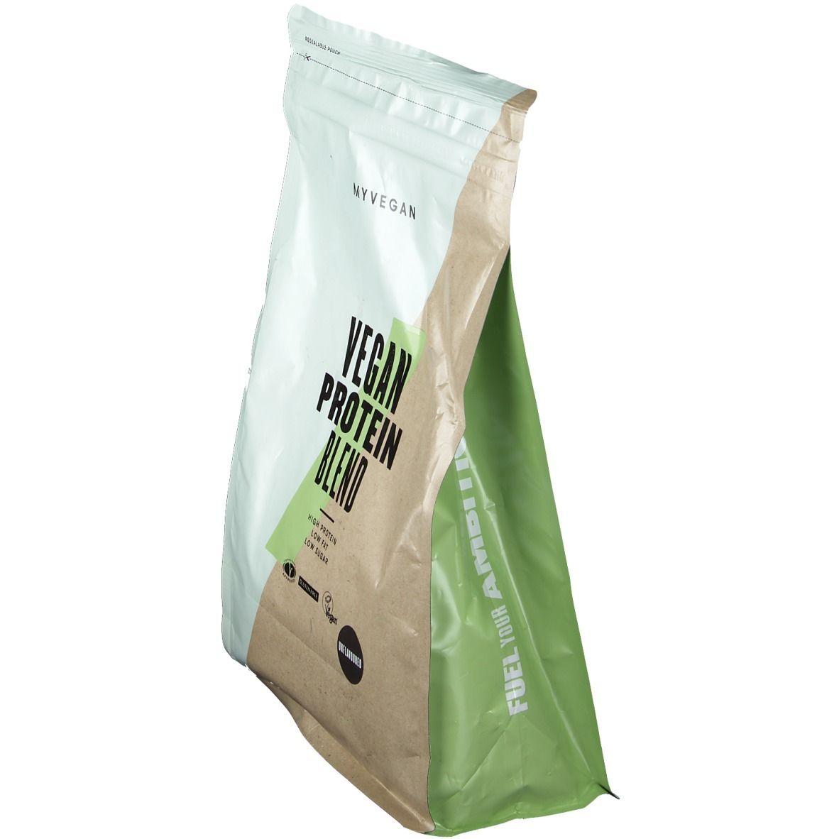 Myprotein Vegan Protein Blend zak van de zijkant. "Fuel Your Ambition" opdruk.