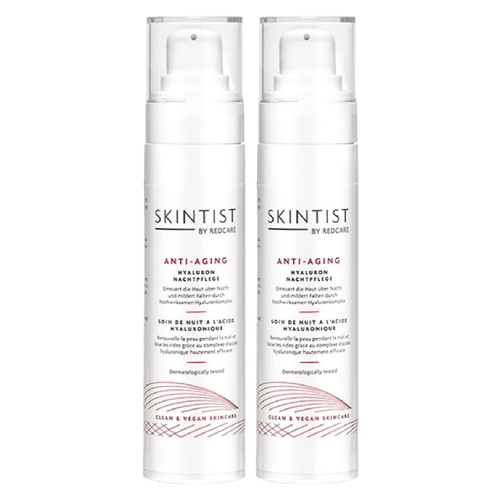 Twee witte flessen met pomp. Opschrift: SKINTIST ANTI-AGING Hyaluron Nachtpflege. Dermatologisch getest.