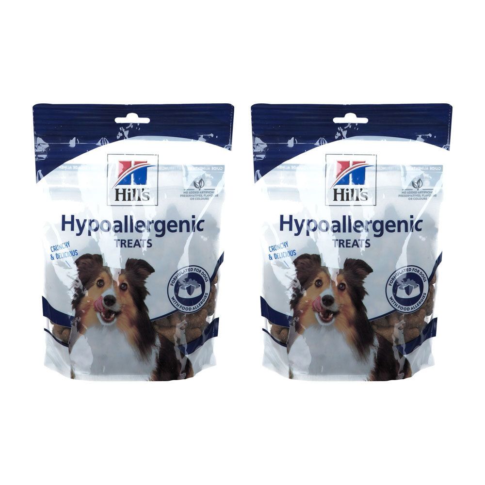 Twee zakken hondensnacks. Opschrift: Hill's Hypoallergenic Treats. Afbeelding van een hond.