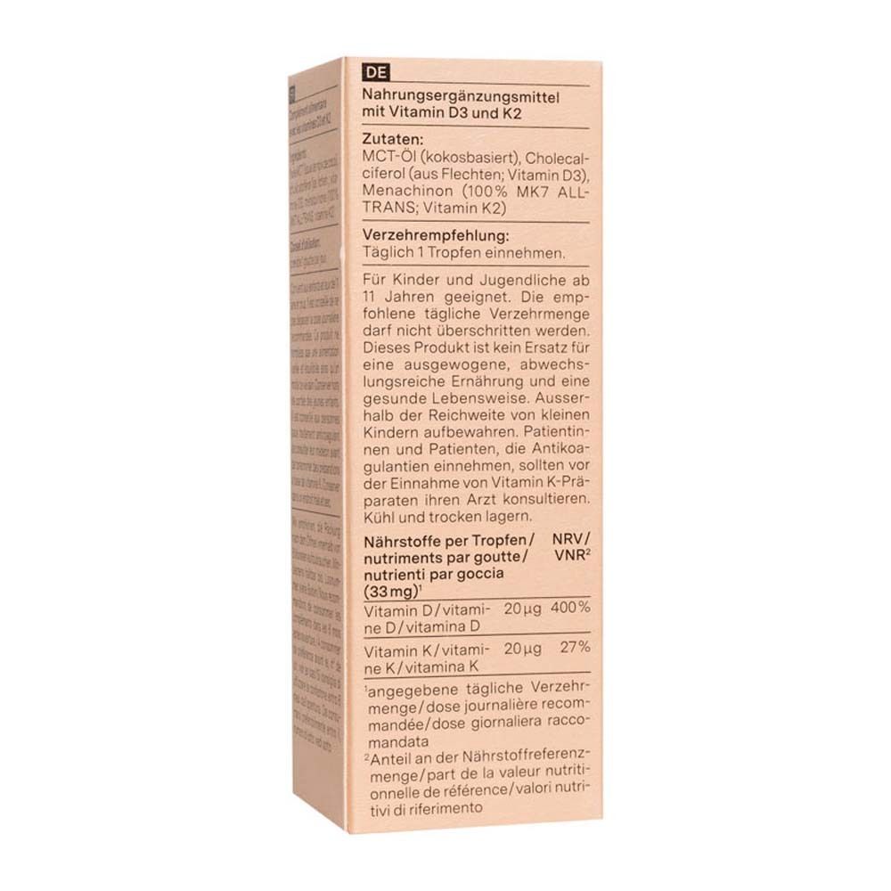 Zijaanzicht van de verpakking nu3 Vegan Vitamine D3 + K2 met Duitse productinformatie.