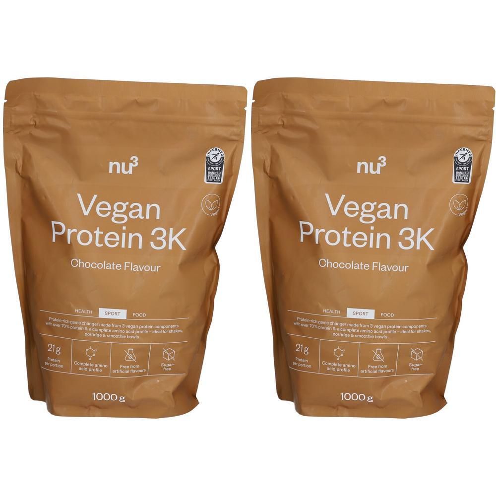Deux sachets de nu3 Vegan Protein 3K Schokolade. Sachets bruns avec texte blanc. Inscription : Vegan Protein 3K, Chocolate Flavour.