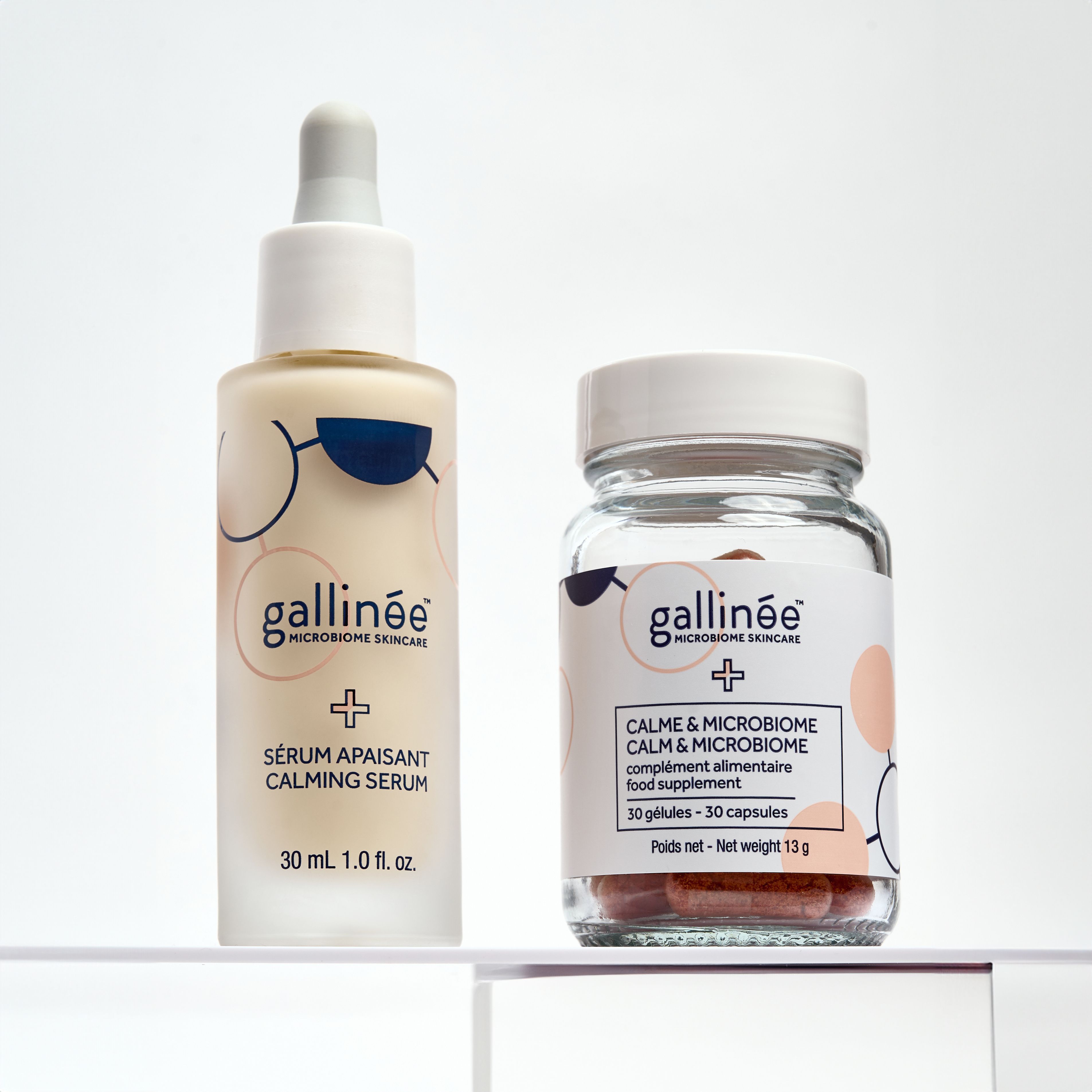 Serumfles en capsules. Merk: Gallinée. Opschrift: Calming Serum en Calme & Microbiome.