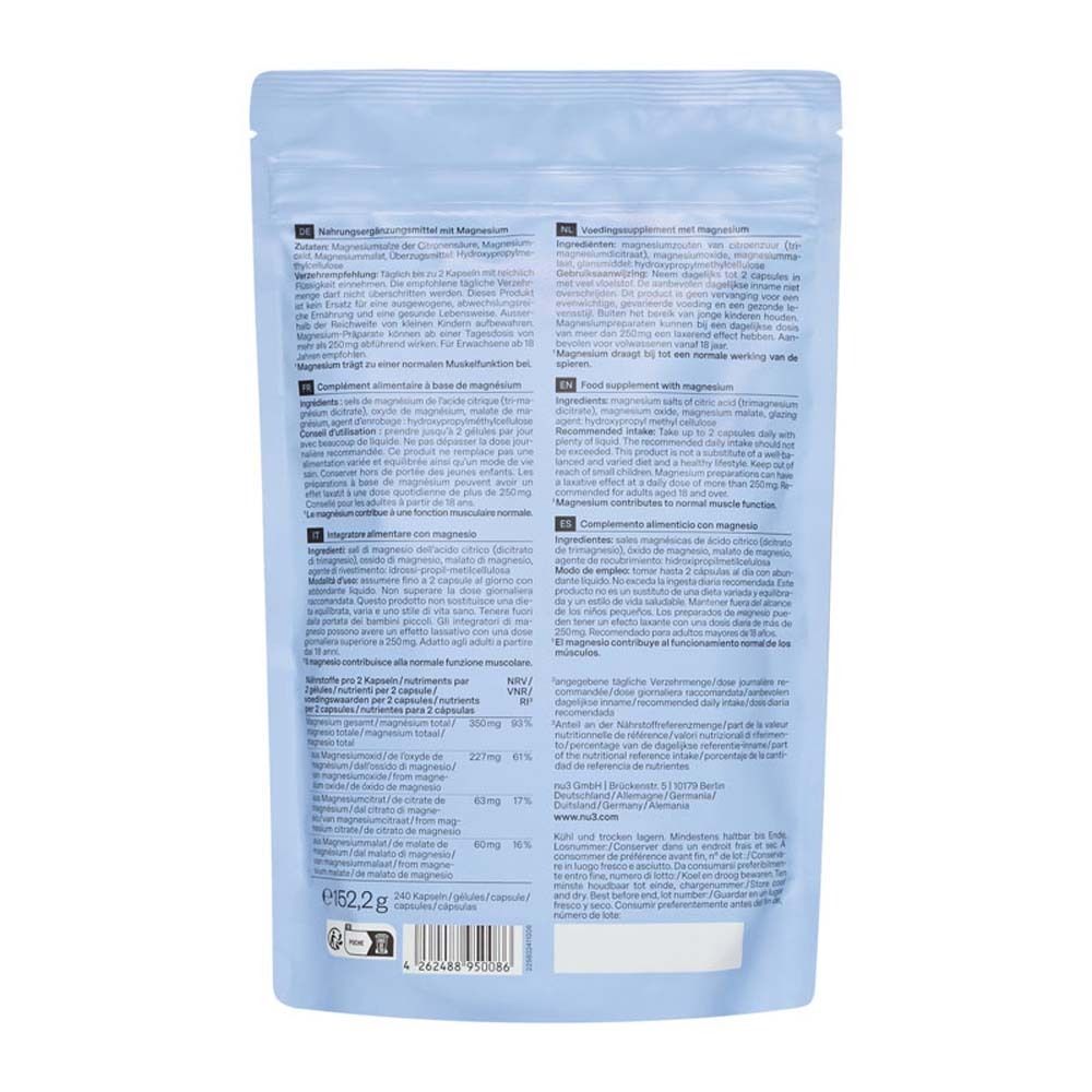 Achterkant van de lichtblauwe zakverpakking met 'nu3 Magnesium Komplex'. Bevat informatie over ingrediënten, voedingswaarden en gebruik in meerdere talen.
