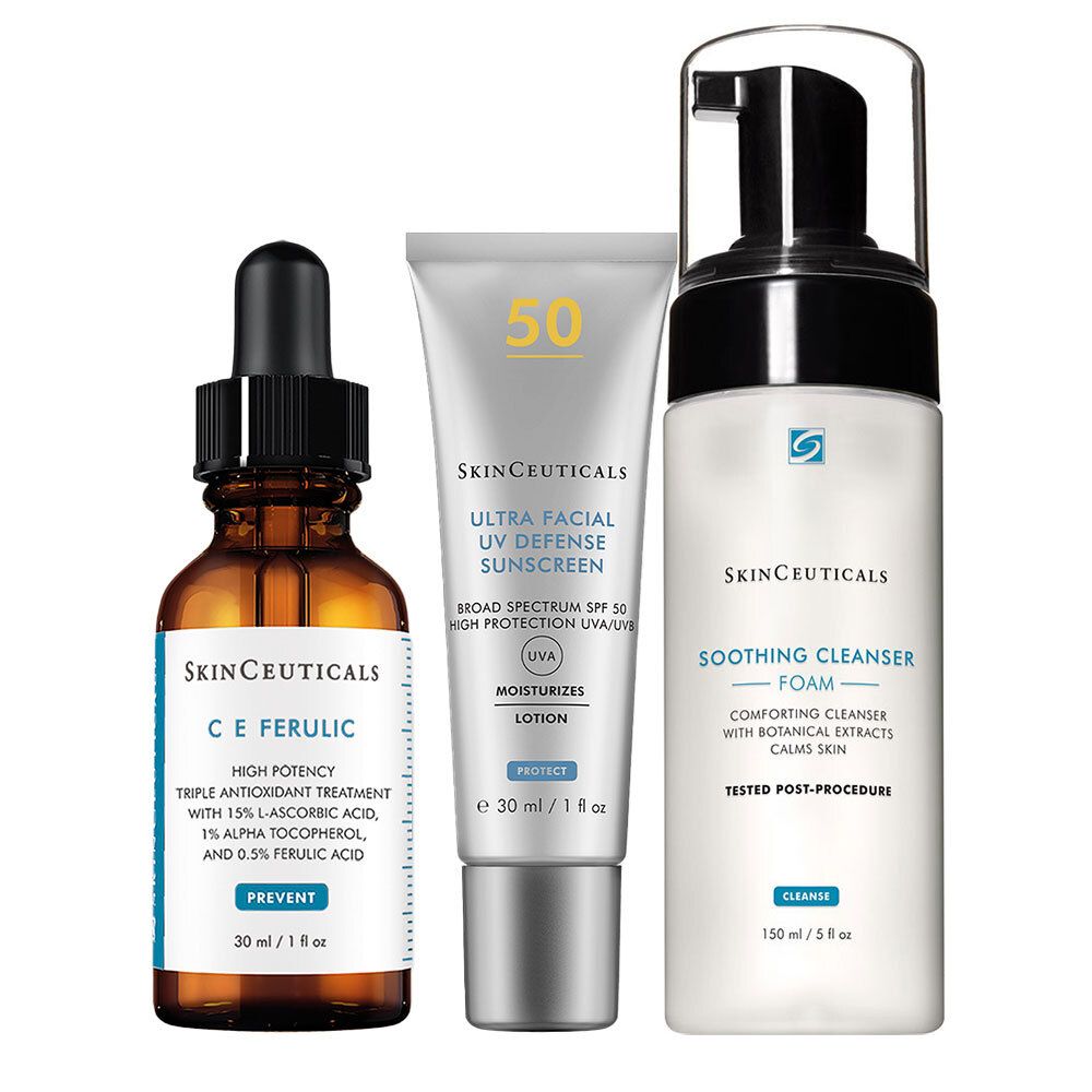 Trois produits SkinCeuticals : sérum C E Ferulic, lotion UV Defense SPF 50+ et nettoyant doux. Flacons et tubes.