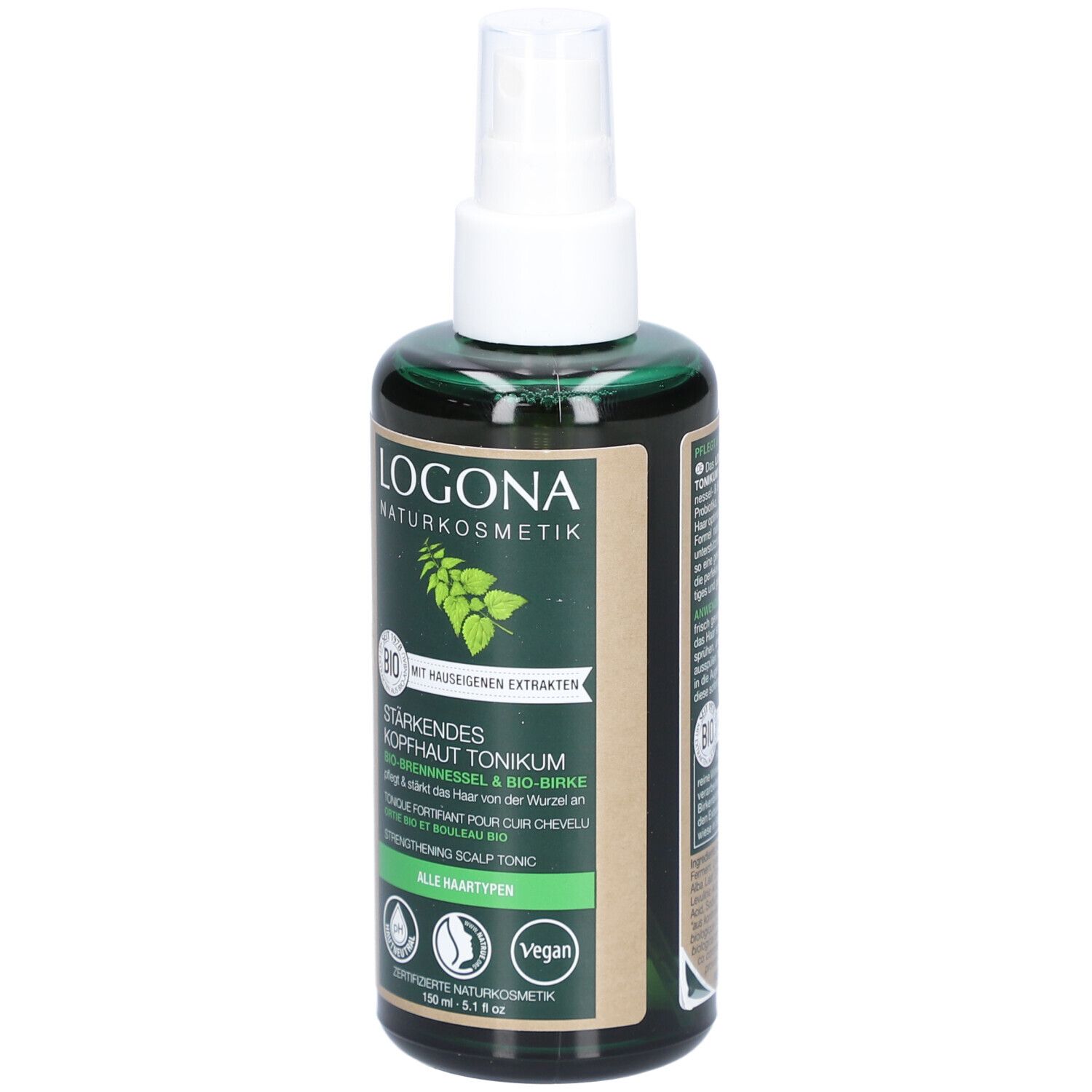 Groene fles met witte spraykop. Etiket met logo en productinformatie. Vegan-zegel.