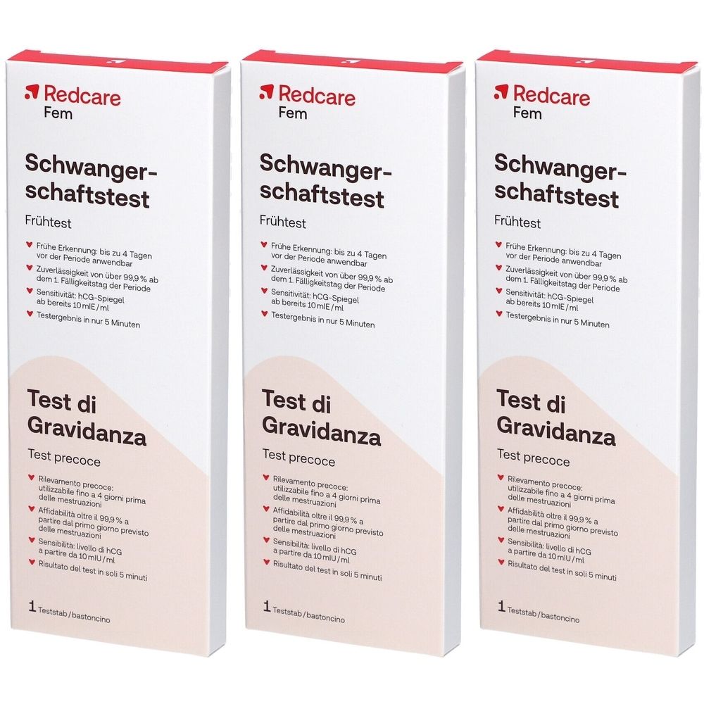 Drie verpakkingen zwangerschapstesten. Opschrift: Redcare Fem Schwangerschaftstest. Tekst in het Duits en Italiaans. Witte verpakking met rode accenten.