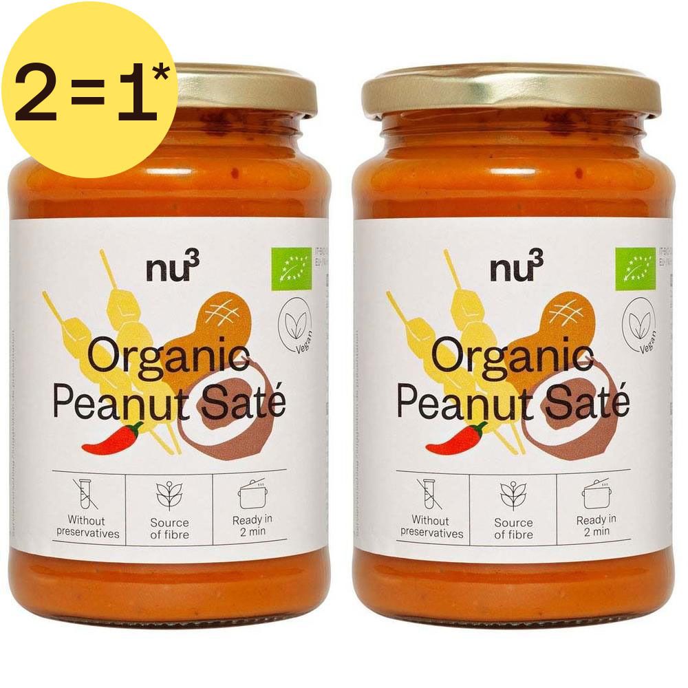 Twee potten nu3 biologische pindasaus saté, waarvan één met een gele "2=1" sticker.