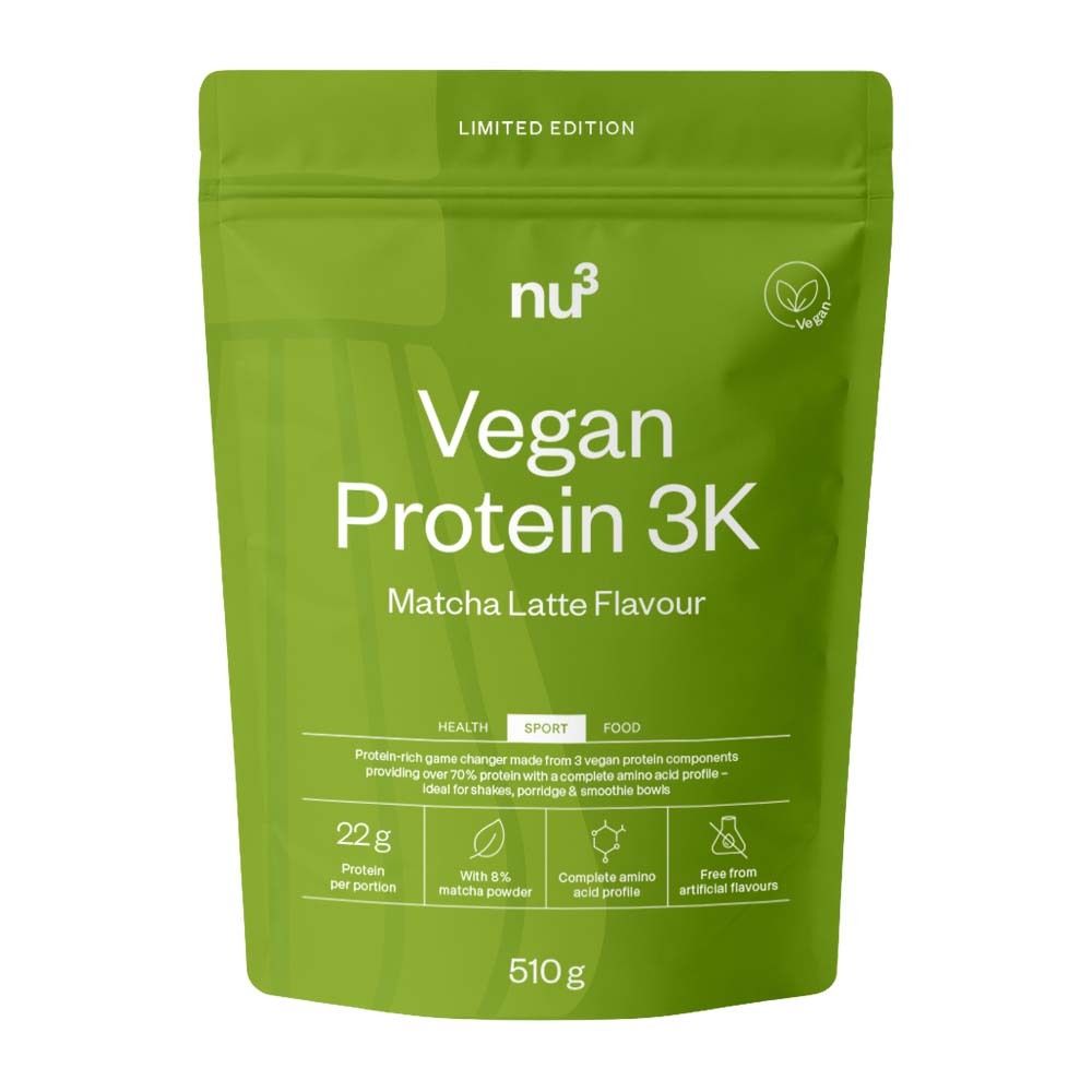 Groene verpakking van nu3 Vegan Protein 3K Matcha Latte. Bevat 510g. Opschrift: Vegan Protein 3K, Matcha Latte Flavour.