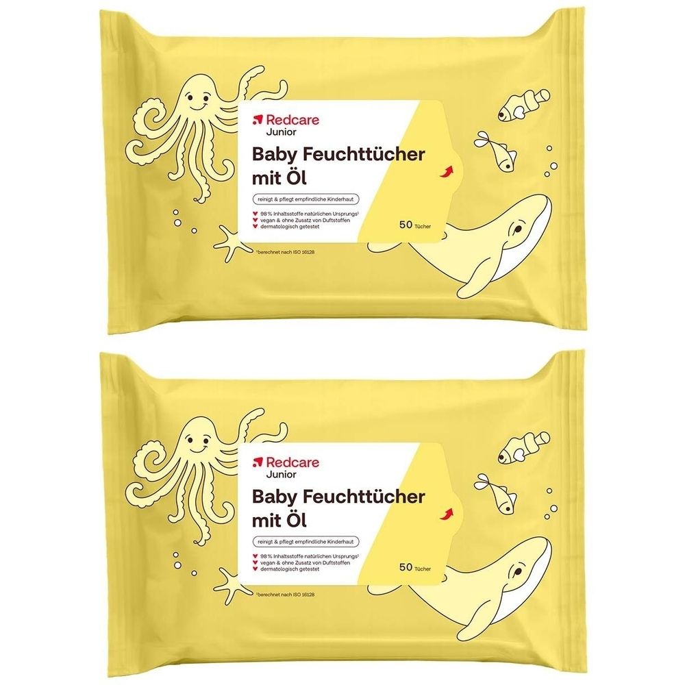 Twee pakjes babydoekjes met olie. Gele verpakking met illustraties van octopus, walvis en vissen. 50 doekjes.
