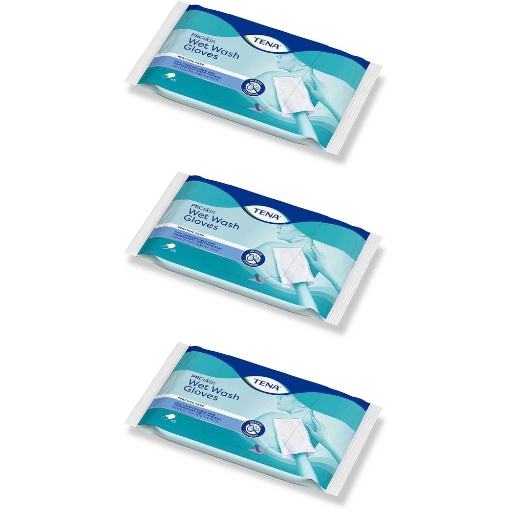 Trois paquets de TENA Wet Wash Gloves sans parfum, emballés individuellement.