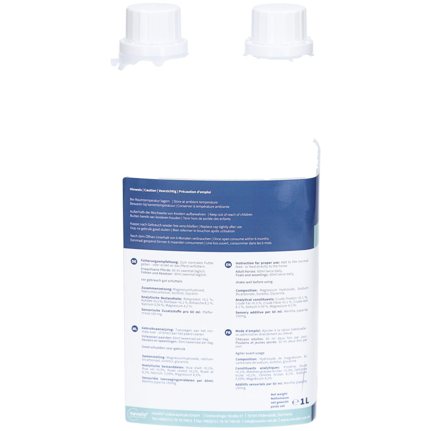 Récipient blanc avec texte. Contient du liquide. Deux bouchons blancs à côté. Texte en allemand et anglais.