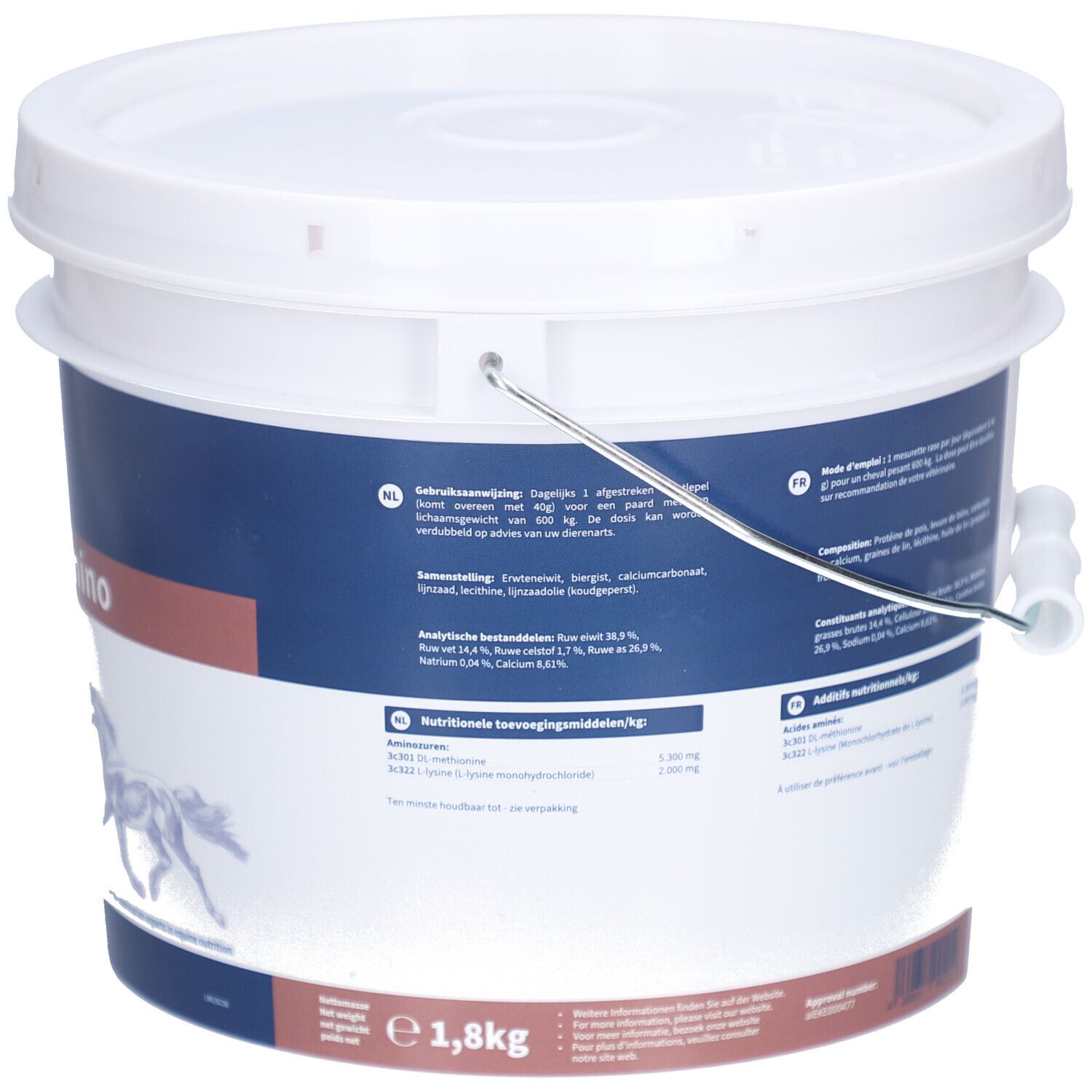 Witte emmer met blauw en bruin etiket. Opschrift: musclecare amino. Bevat informatie over ingrediënten. Merk: navalis nutraceuticals.