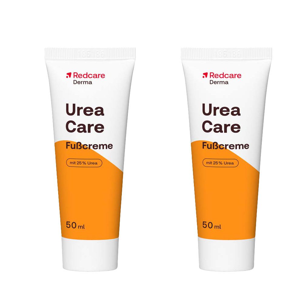Deux tubes de crème pour les pieds. Blanc, avec une section orange. Inscription : Urea Care Fußcreme, avec 25% Urea, 50 ml. Logo rouge Redcare Derma.