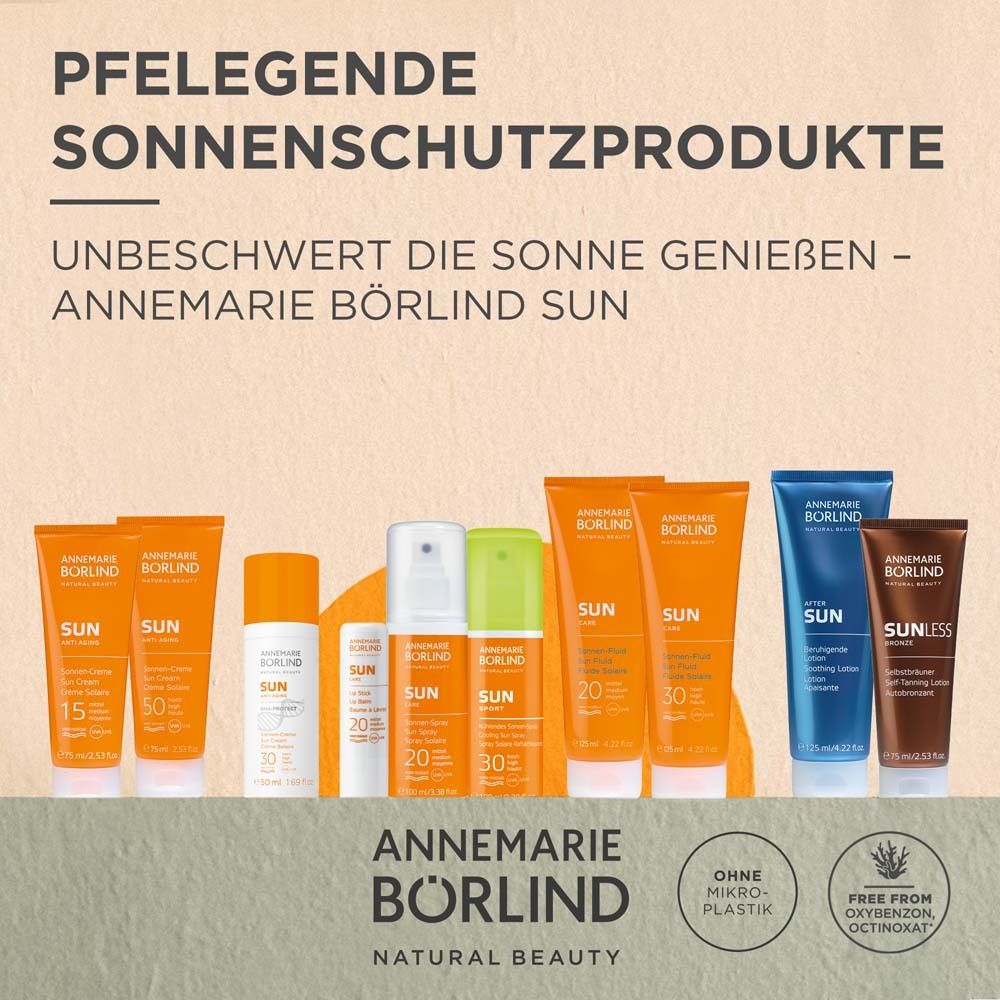 Vlek witte zonnecrème op witte achtergrond.