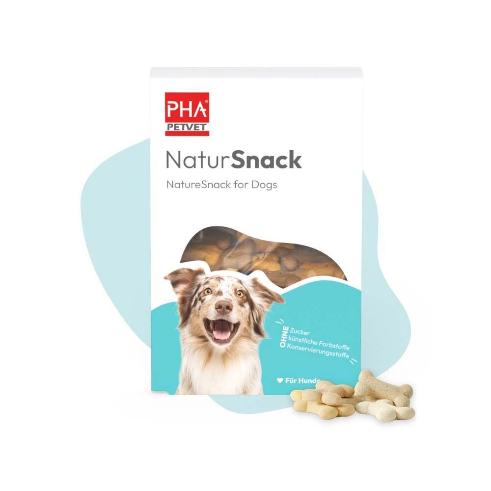 Witte verpakking met productnaam NaturSnack en logo. Afbeelding van een hond. Botvormige snacks.