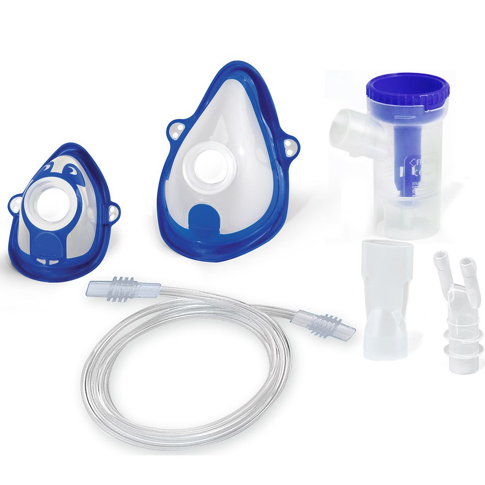 Ensemble d'accessoires pour nébuliseur Plus. Deux masques, un avec cadre bleu, une chambre transparente, un tube et d'autres pièces.