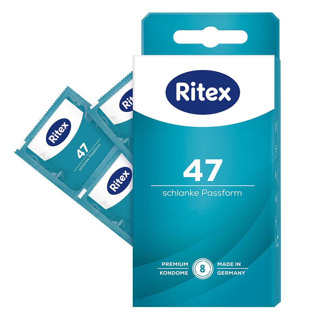 Paquet de préservatifs. Emballage bleu avec logo blanc et nom du produit. Préservatifs individuels en sachets bleus.