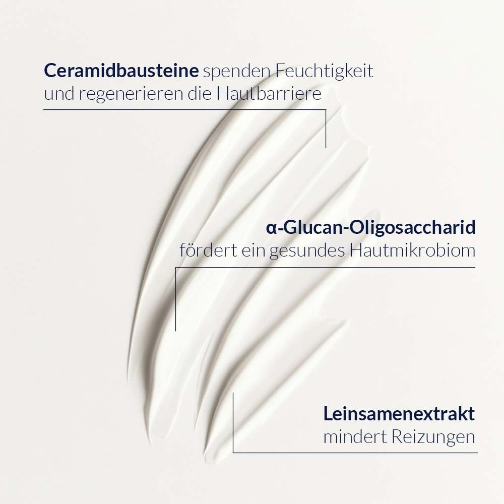 Gros plan sur des traits de crème. Texte : Les céramides hydratent. α-Glucan-Oligosaccharid. Extrait de graines de lin.