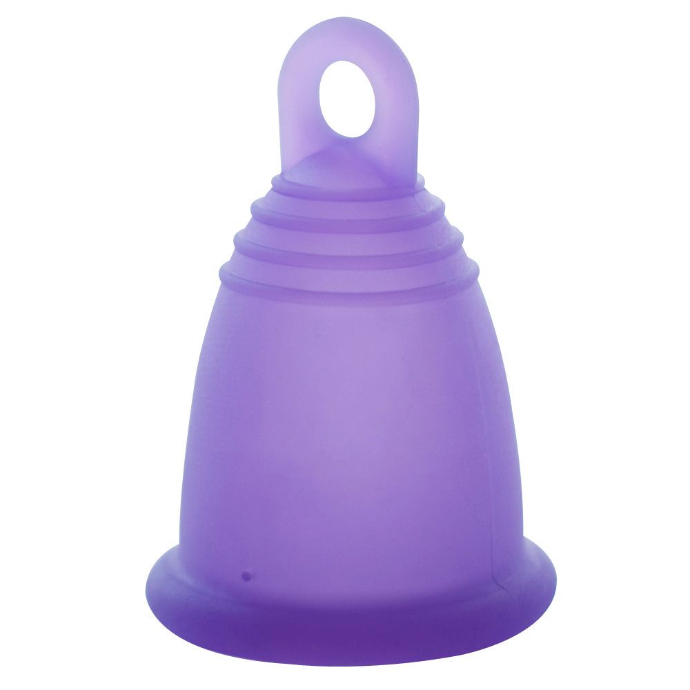 Coupe menstruelle violette avec anneau. Forme conique, rainures et ouverture. En silicone.