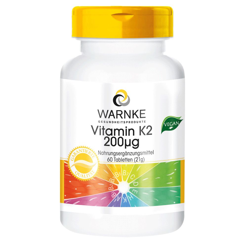 Witte fles met gele dop. Opschrift: WARNKE Vitamine K2 200µg, 60 tabletten. Vegan-zegel.