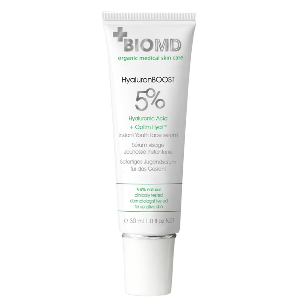 BIOMD HyaluronBOOST. Tube avec bouchon blanc. Texte: HyaluronBOOST, 5%, 98% naturel, testé dermatologiquement. 30 ml.