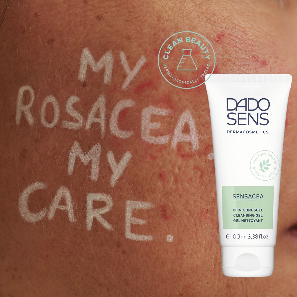 Gezicht met tekst: My Rosacea My Care. DADO SENS SENSACEA Reinigingsgel. Dermatologisch getest.