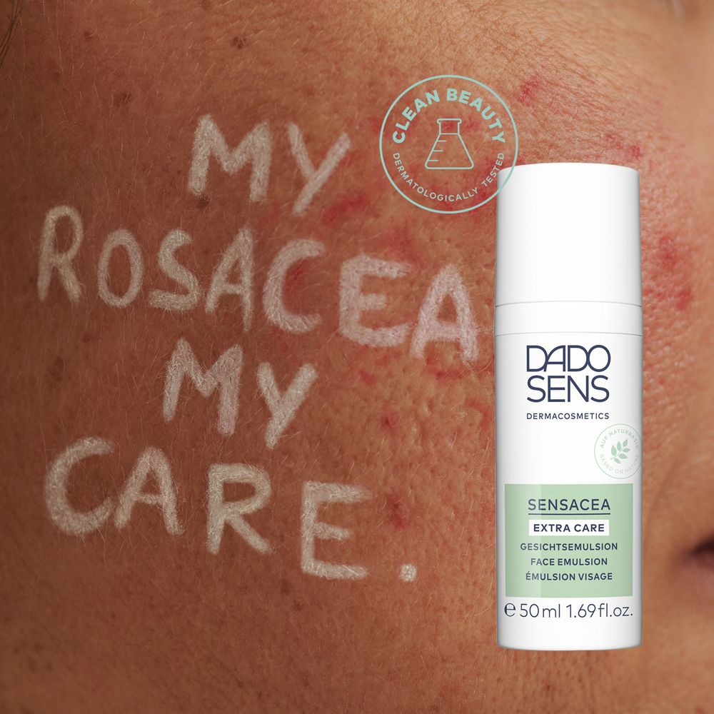 Flacon blanc avec logo DADO SENS et nom du produit SENSACEA EXTRA CARE. Texte : My Rosacea My Care.