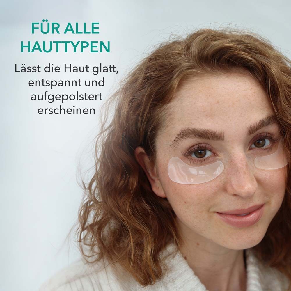 Femme avec des patchs pour les yeux. Texte : Pour tous les types de peau. Laisse la peau lisse, détendue et repulpée.