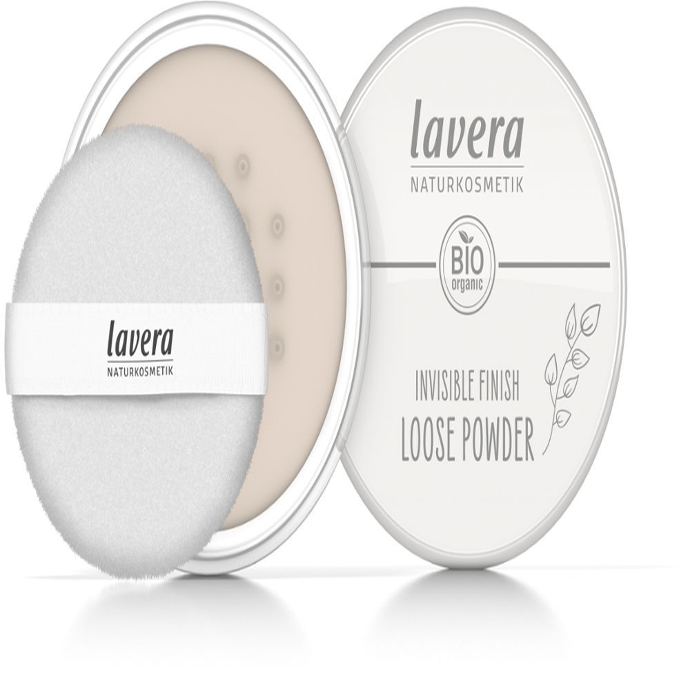 Boîte à poudre ouverte avec houppette. Sur le couvercle, on lit "lavera", "BIO organic" et "INVISIBLE FINISH LOOSE POWDER".