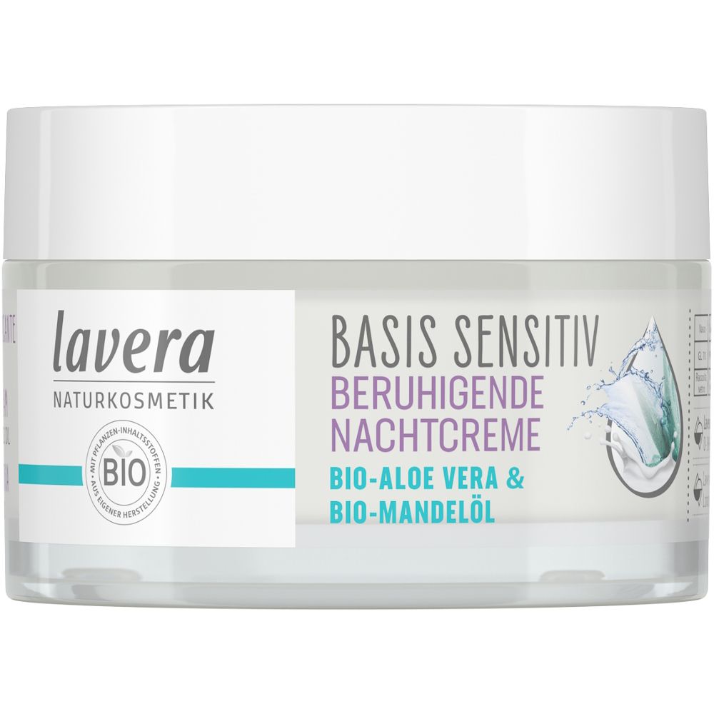 Pot de crème. Inscription : lavera, BASIS SENSITIV Beruhigende Nachtcreme. Bio-Aloe Vera & Bio-Mandelöl.