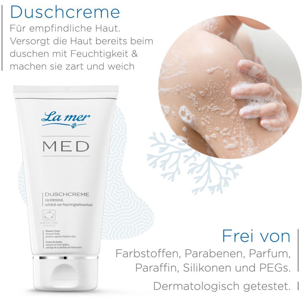 La mer MED Duschcreme, tube à côté d'une personne qui se lave. Texte: Pour peaux sensibles. Sans colorants, parabènes, parfum, paraffine, silicones et PEGs.