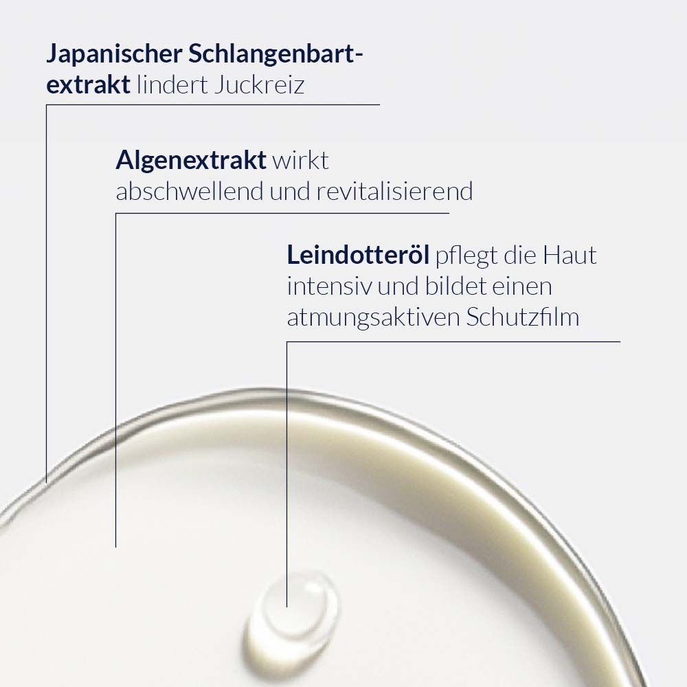 Gros plan avec gouttes. Texte: L'extrait de serpent japonais soulage les démangeaisons. L'extrait d'algues décongestionne.