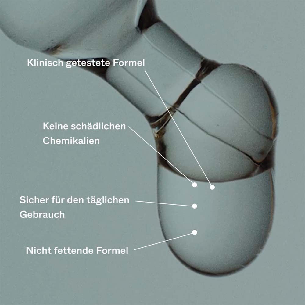 Close-up van pipetpunt. Tekst: klinisch geteste formule, geen schadelijke chemicaliën, veilig voor dagelijks gebruik.
